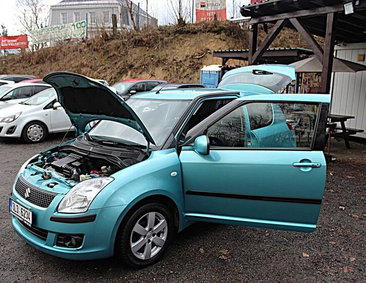 Suzuki Swift Hatchback 1,3 l 67 kw