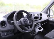 Mercedes-Benz Sprinter 10