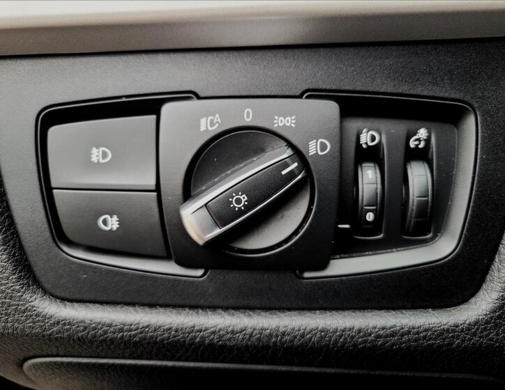 BMW Řada 3 Kombi 2,0 l 100 kw