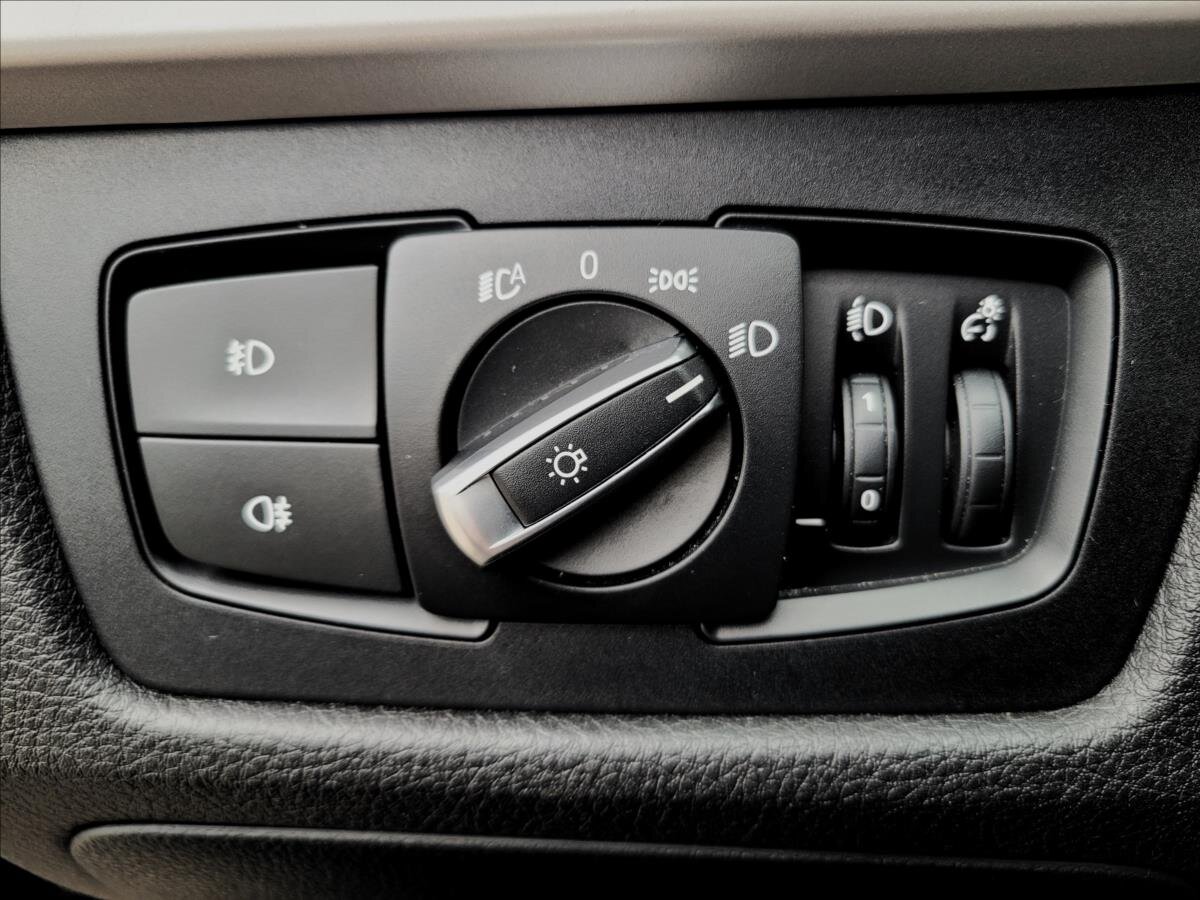 BMW Řada 3 Kombi 2,0 l 100 kw