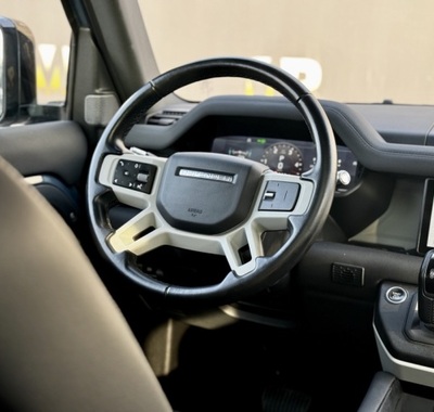 Land Rover Defender 15