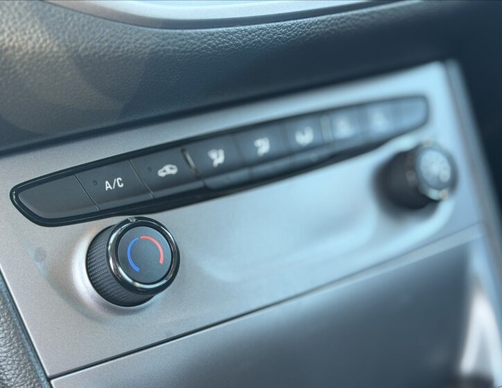 Opel Astra Hatchback 999,0 77 kw