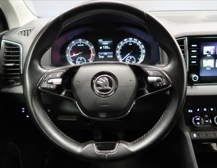 Škoda Karoq SUV 1,5 l 110 kw