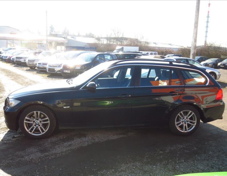 BMW Řada 3 Kombi 2,5 l 160 kw