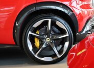 Ferrari Ostatní SUV / Terénní 6,5 l 533 kw