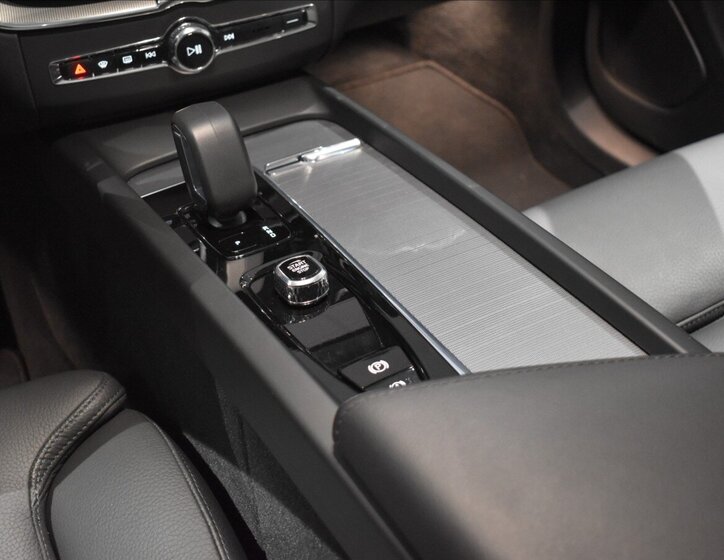 Volvo XC60 SUV / Terénní 2,0 l 184 kw