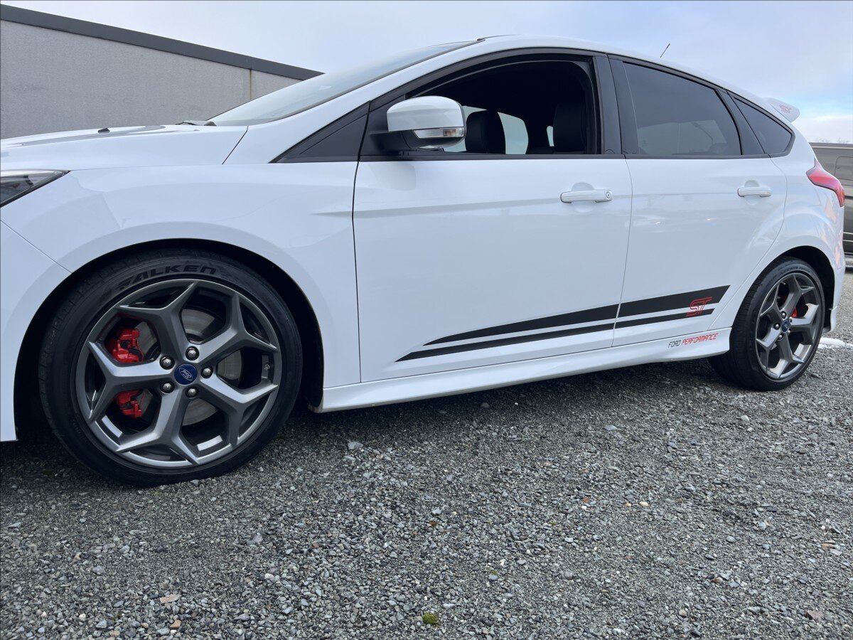 Ford Focus Hatchback 2,0 l 184 kw