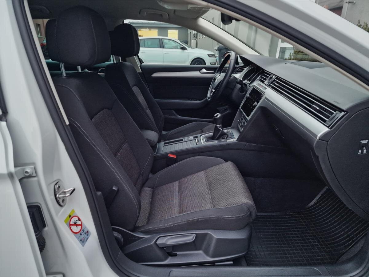 Volkswagen Passat Kombi 1,4 l 110 kw