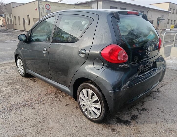 Toyota Aygo Hatchback 998,0 50 kw