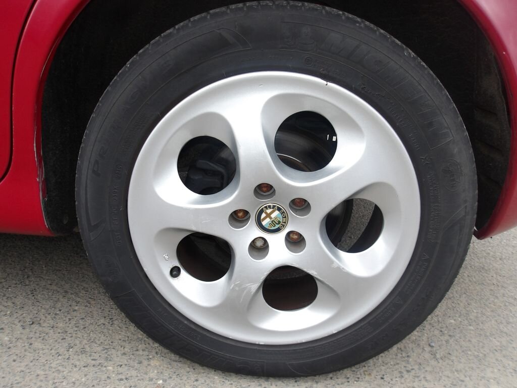 Alfa Romeo 147 Hatchback 1,6 l 77 kw