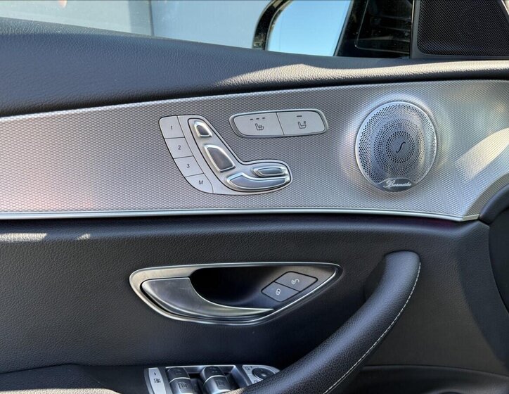 Mercedes-Benz Třídy E Sedan / Limuzína 3,0 l 190 kw