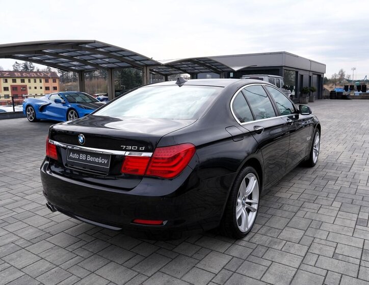 BMW Řada 7 Sedan / Limuzína 3,0 l 180 kw