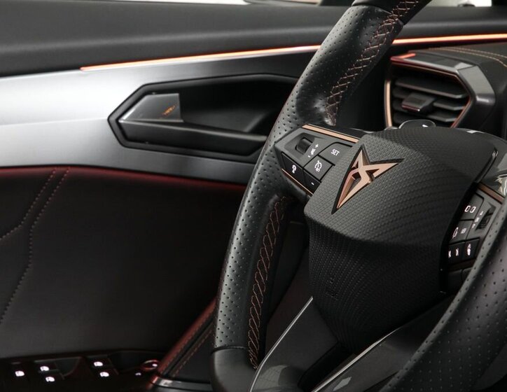 Cupra Formentor SUV / Terénní 2,0 l 140 kw