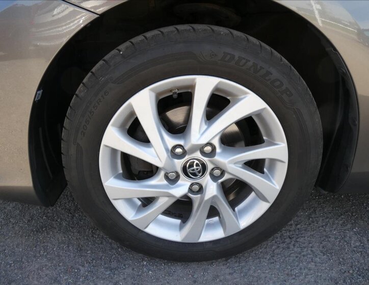 Toyota Auris 17