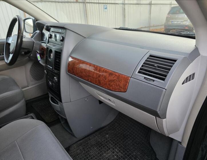 Chrysler Grand Voyager 27