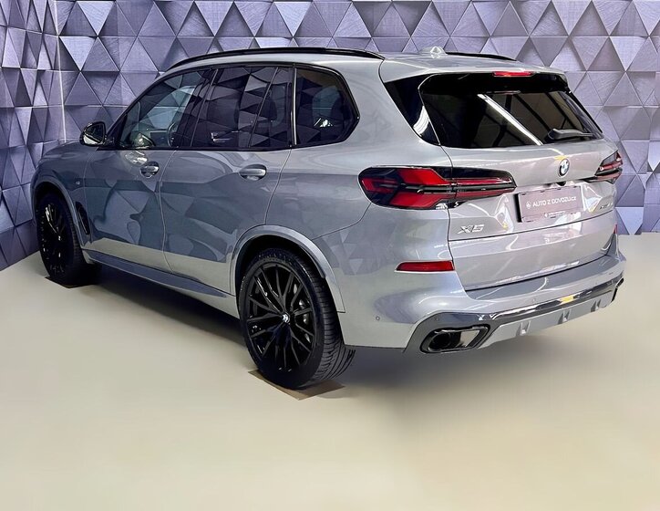 BMW X5 SUV / Terénní 3,0 l 250 kw