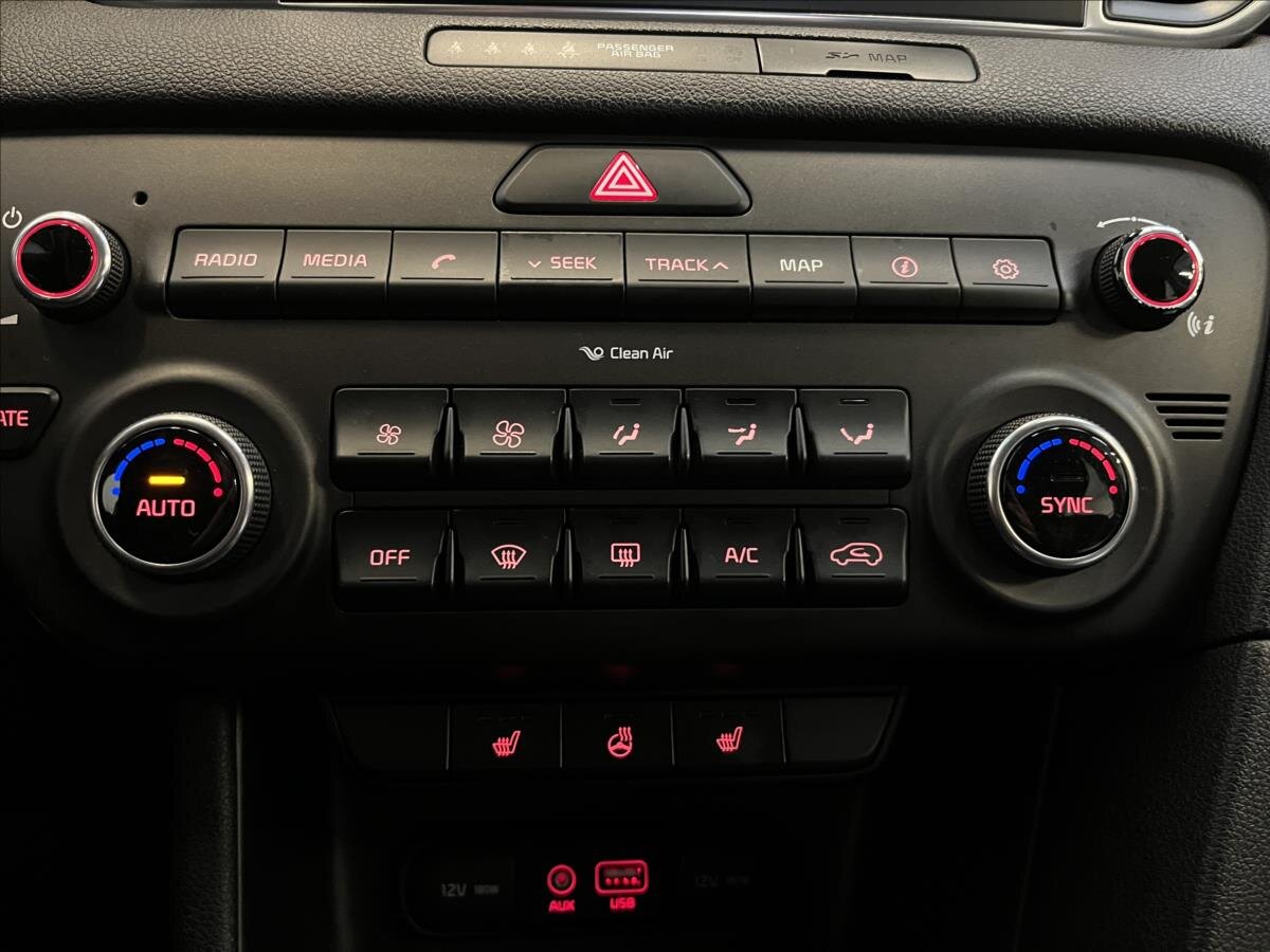 KIA Sportage SUV / Terénní 2,0 l 100 kw