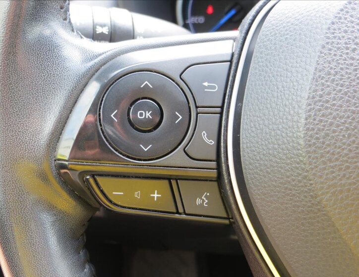 Toyota RAV4 SUV / Terénní 2,5 l 131 kw