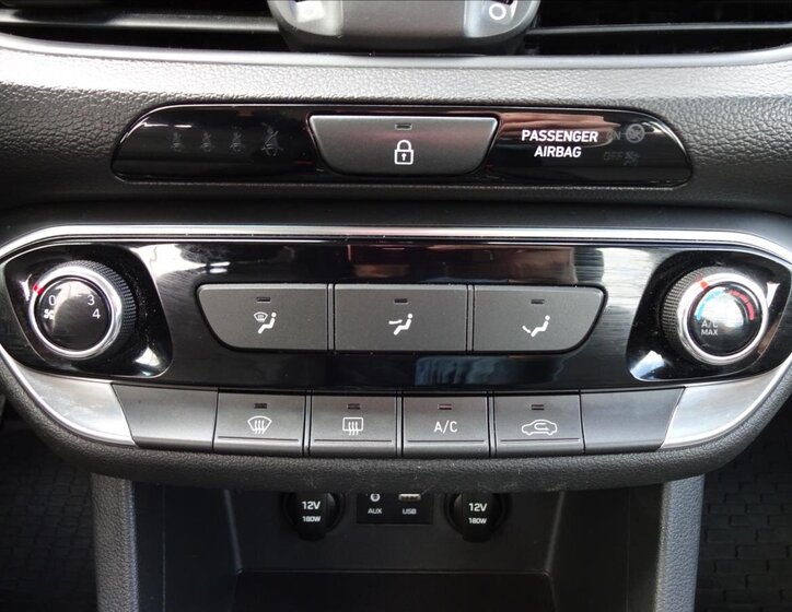 Hyundai i30 Kombi 1,6 l 85 kw