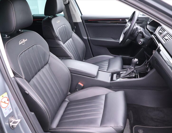Škoda Superb 11