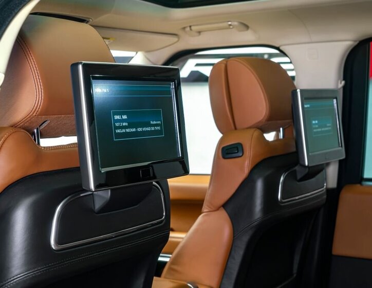 Land Rover Range Rover SUV 4,4 l 250 kw