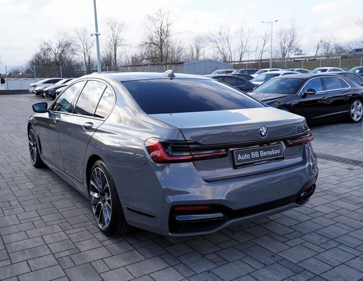 BMW Řada 7 4