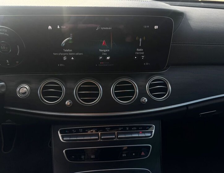 Mercedes-Benz Třídy E Sedan / Limuzína 2,0 l 143 kw