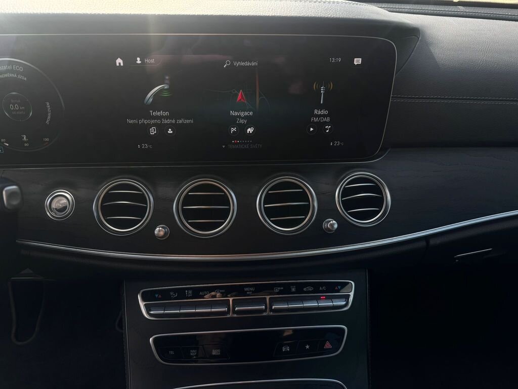 Mercedes-Benz Třídy E Sedan / Limuzína 2,0 l 143 kw