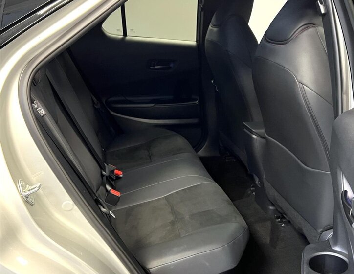 Toyota C-HR Hatchback 2,0 l 112 kw