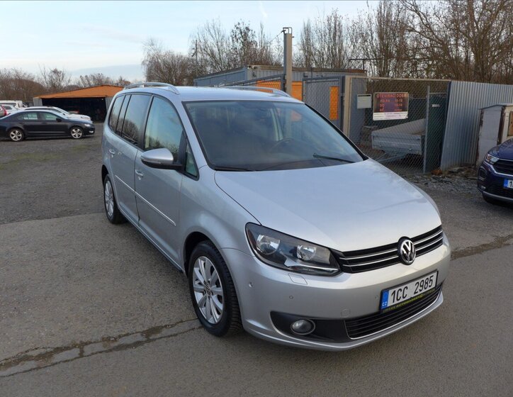 Volkswagen Touran Kombi 1,6 l 77 kw