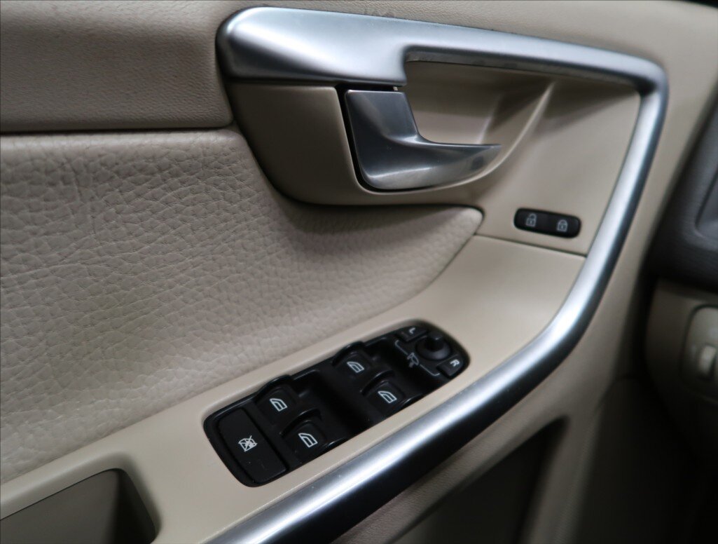 Volvo XC60 SUV / Terénní 2,4 l 120 kw