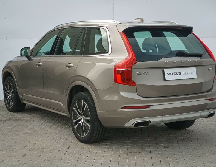 Volvo XC90 5