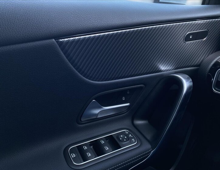 Mercedes-Benz Třídy A Hatchback 1,3 l 120 kw