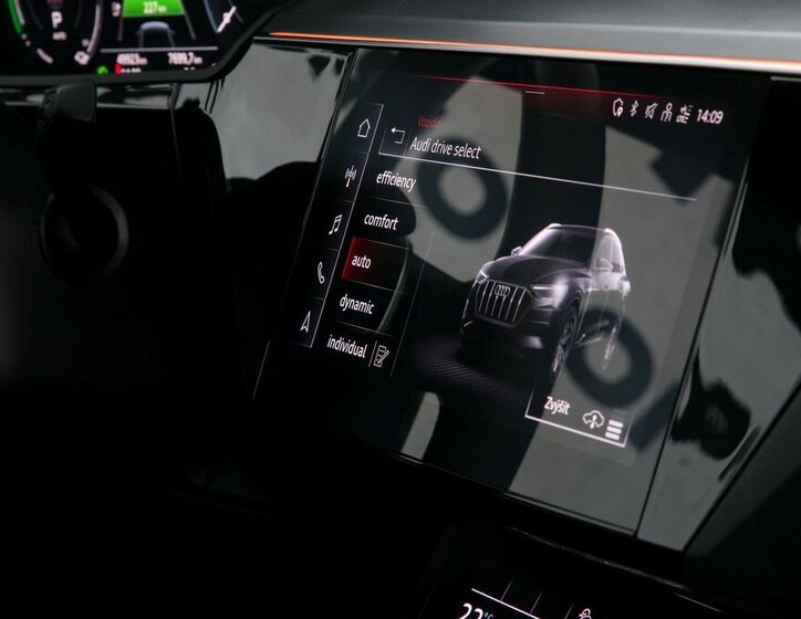 Audi e-tron SUV 0,0 300 kw