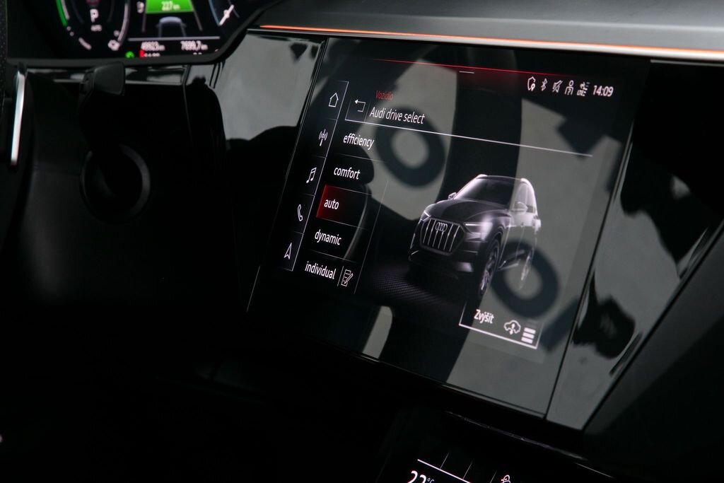 Audi e-tron SUV 0,0 300 kw