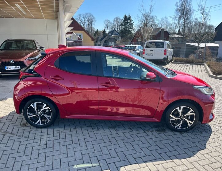 Toyota Yaris Hatchback 1,5 l 68 kw