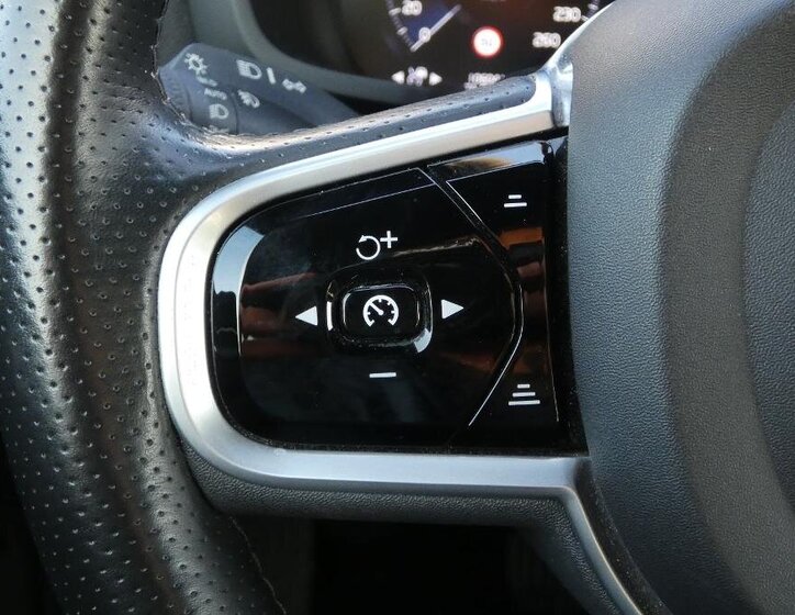 Volvo V60 Kombi 2,0 l 184 kw