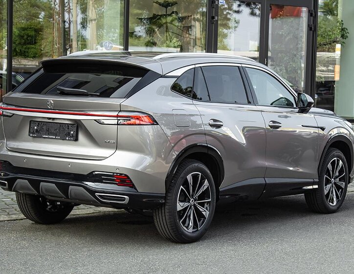 MG HS SUV 1,5 l 165 kw