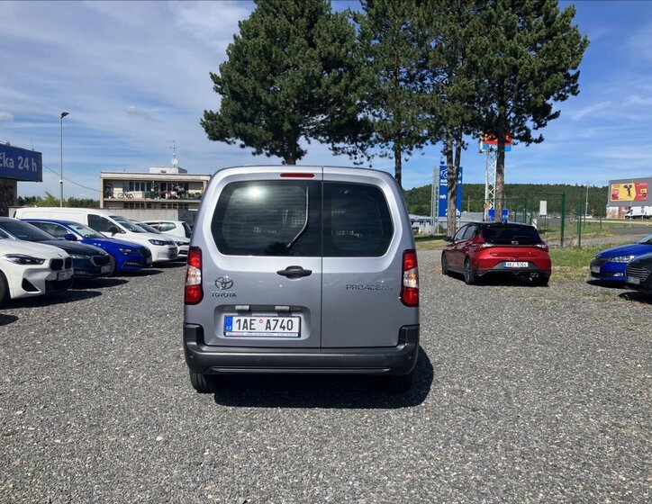Toyota ProAce City Kombi 1,2 l 81 kw