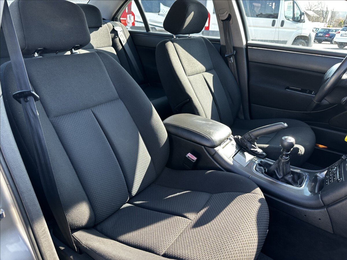 Peugeot 607 Sedan / Limuzína 2,0 l 100 kw