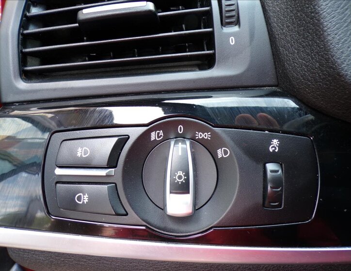 BMW X4 Sedan 3,0 l 190 kw