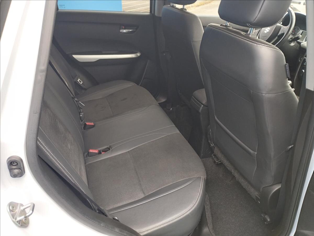 Suzuki Vitara SUV / Terénní 1,6 l 88 kw