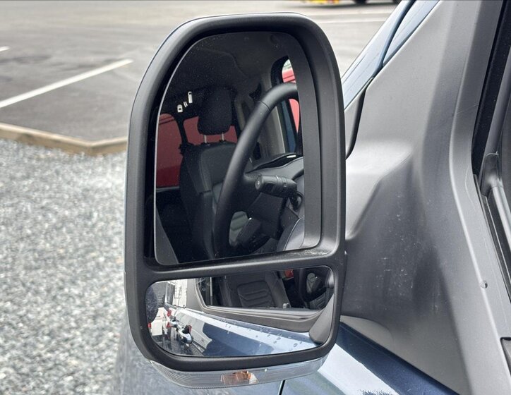 Ford Tourneo Custom 12