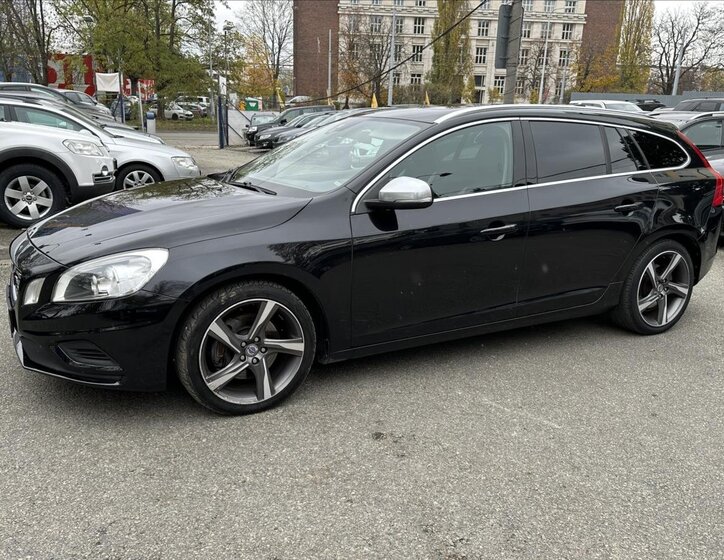 Volvo V60 Kombi 2,4 l 158 kw