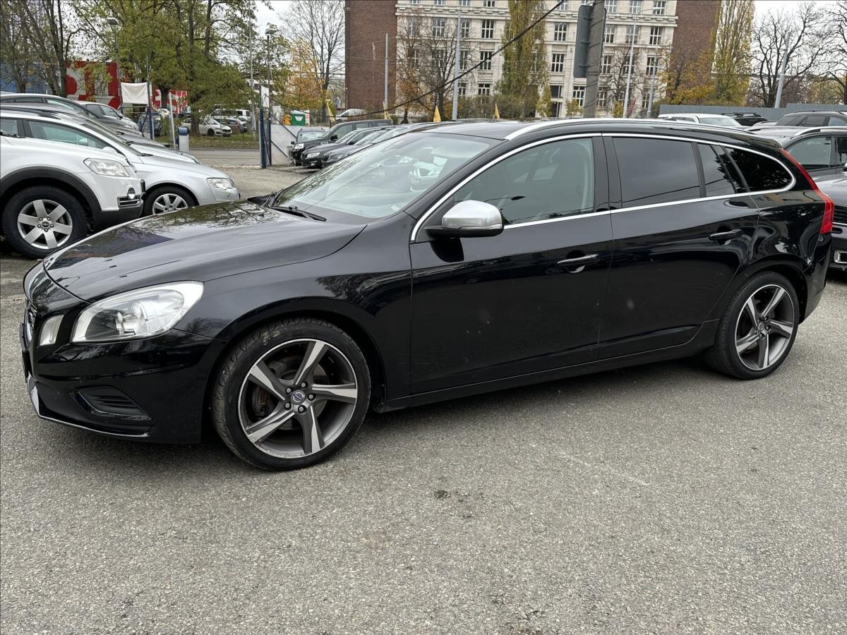 Volvo V60 Kombi 2,4 l 158 kw