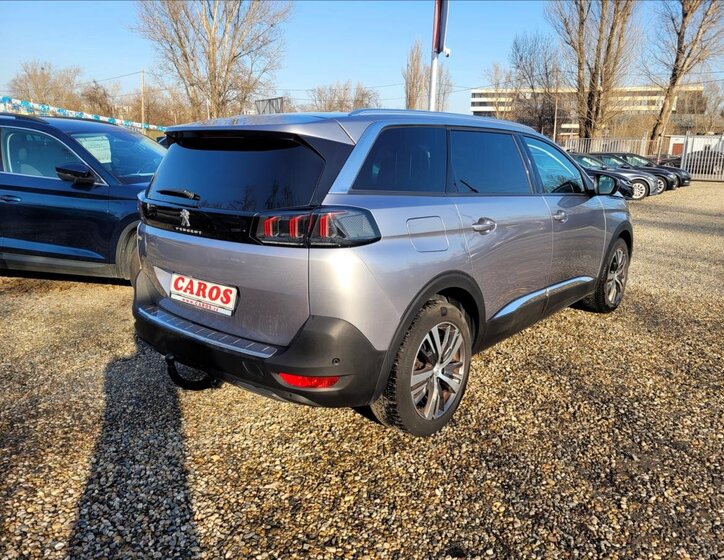Peugeot 5008 SUV / Terénní 1,5 l 96 kw