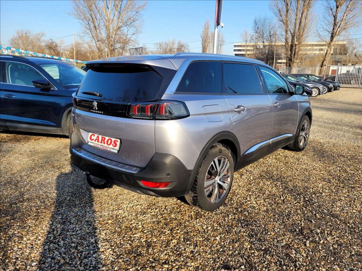 Peugeot 5008 SUV / Terénní 1,5 l 96 kw