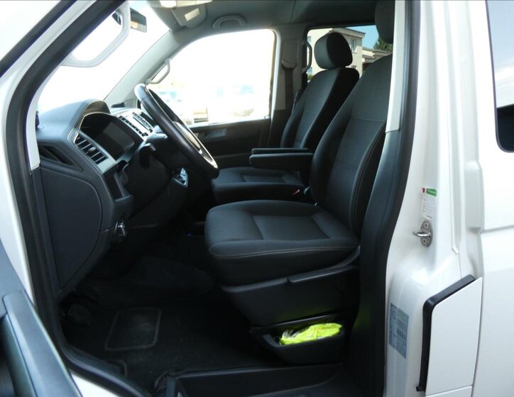 Volkswagen Multivan 20