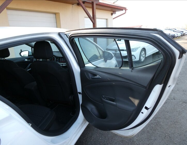 Opel Astra Hatchback 1,6 l 81 kw