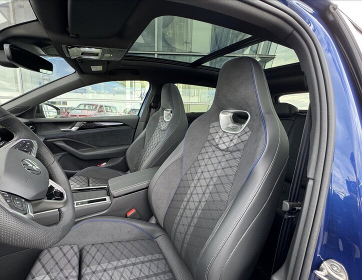 Volkswagen Passat 10